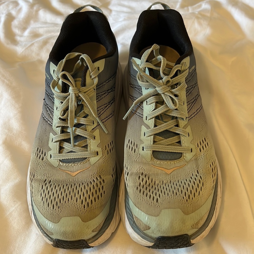 Hoka Clifton 6